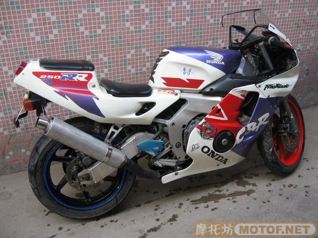 顺德代友出售6台车,XJR400,14800,VFR400,9800,CB400,8600,CB-1.400,7600,CBR22.250,8500,74.250