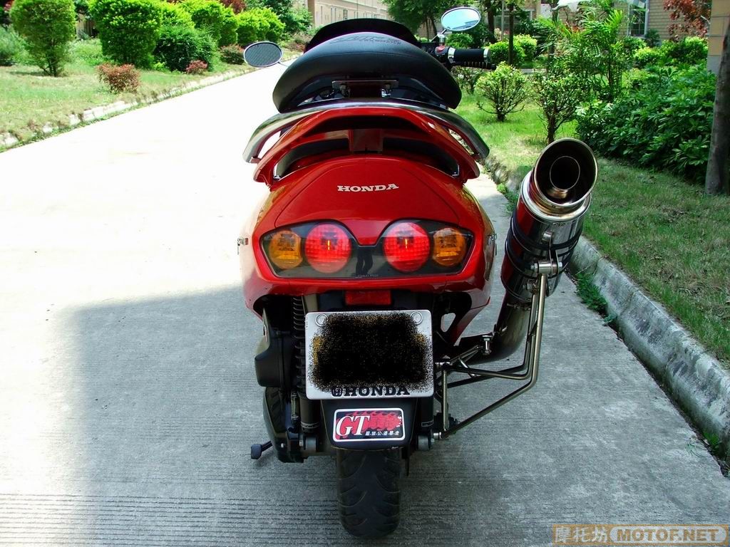 [推荐]广东韶关带牌出售成色极好的03本田FORZA 250价格1万8千5，喜欢大绵羊的进来看看！