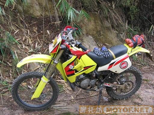 肇庆出售96年STR越野125一台6500元。91年CB750N夜鹰9500元。