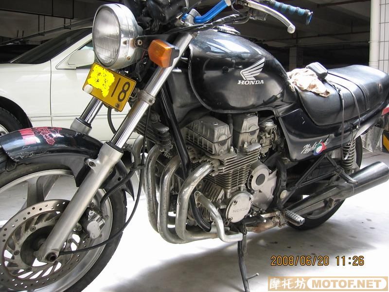 肇庆出售96年STR越野125一台6500元。91年CB750N夜鹰9500元。