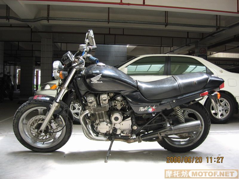 肇庆出售96年STR越野125一台6500元。91年CB750N夜鹰9500元。