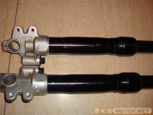 O记前避震