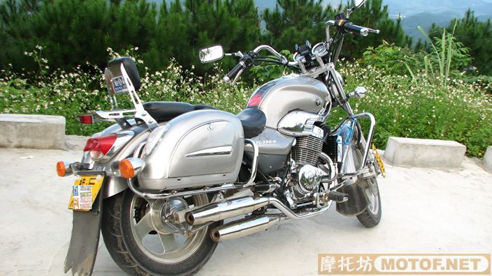广西凭祥5900元出售中度改装专为长途使用的金城250CC太子（全套牌照手续）