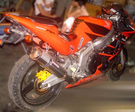 广东阳江4500卖本田CBR400 23期