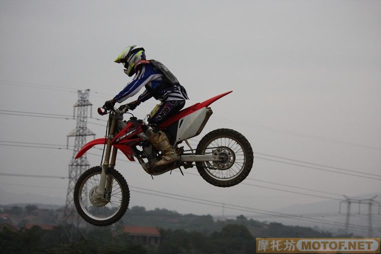没有XTR的活动，武汉试驾07年YZ125及06年CRF250