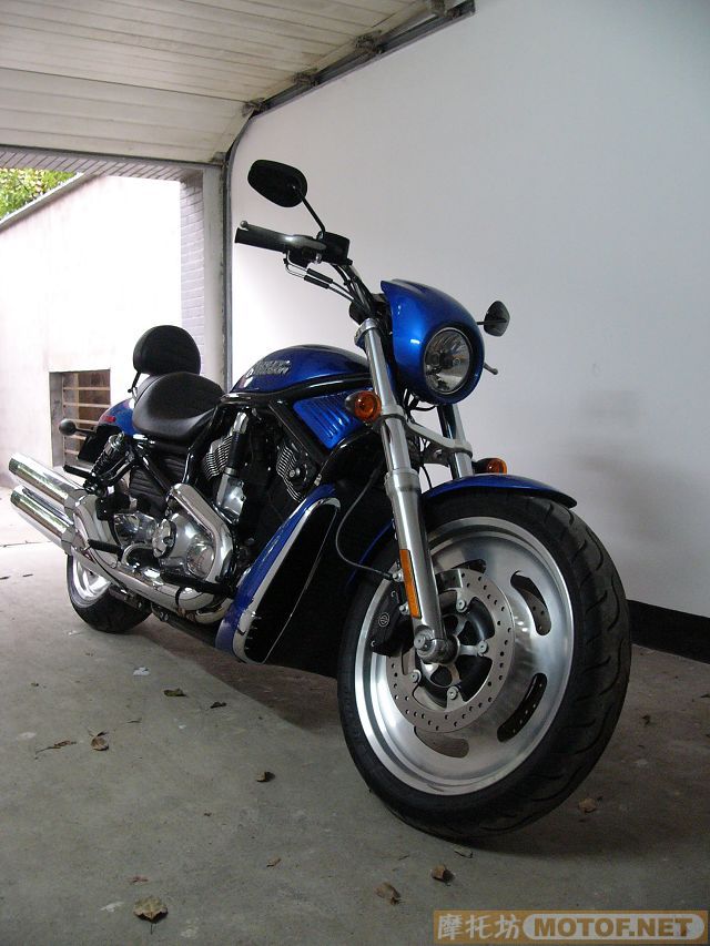 浙江绍兴12万出07年带牌照的哈雷V-ROD（接受换1200RT和GL1800）