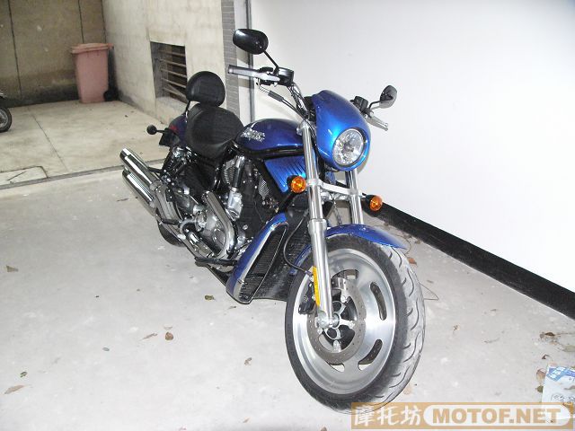 浙江绍兴12万出07年带牌照的哈雷V-ROD（接受换1200RT和GL1800）