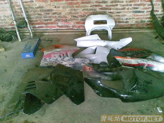 广州新华出售三仔原装包围带鸭舌头尾 400元有照片