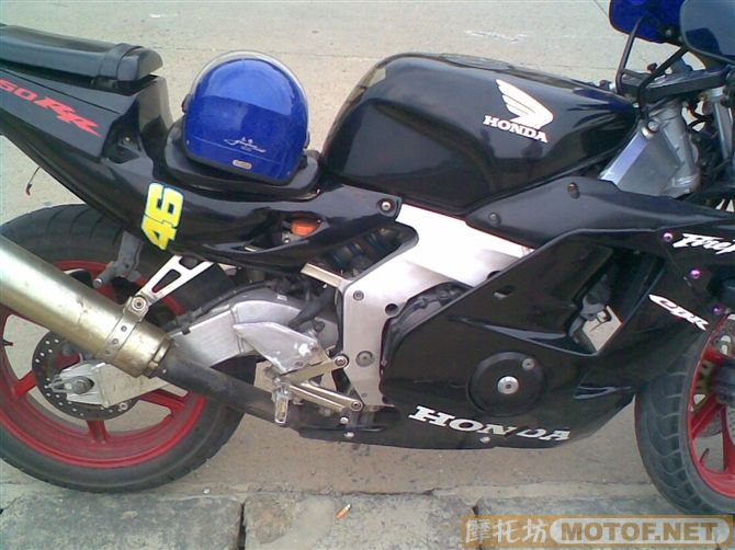 韶关出售精神CBR250RR 22期 有牌 审到今年9月