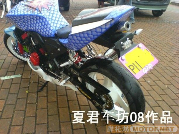 广西玉林市出  08年全国首台骚改本田CB400
