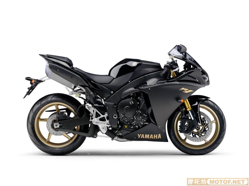 09  YZF-R1  总于出来了