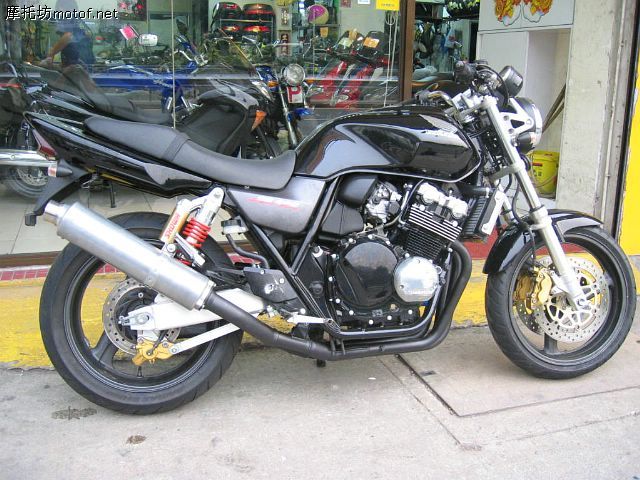 s8mEXAx9.jpg