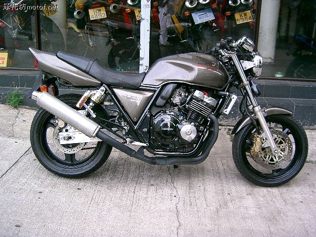 qgI3J88q.jpg