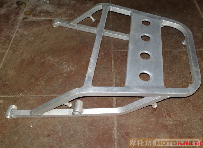 ZRX1100    专用全铝后货架 300元