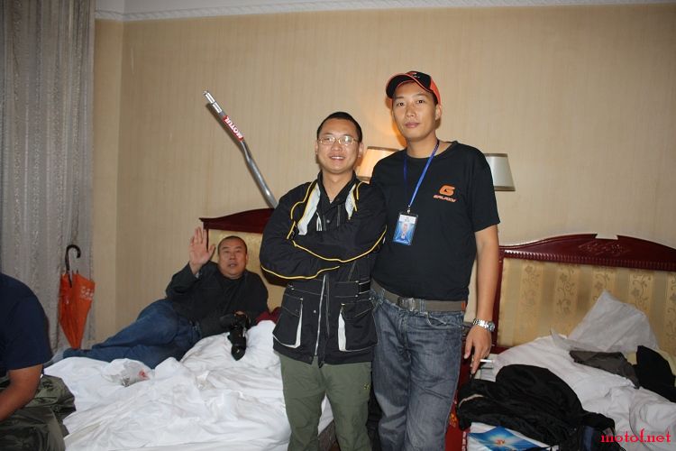 独松手把，哈哈,后面是于心不忍