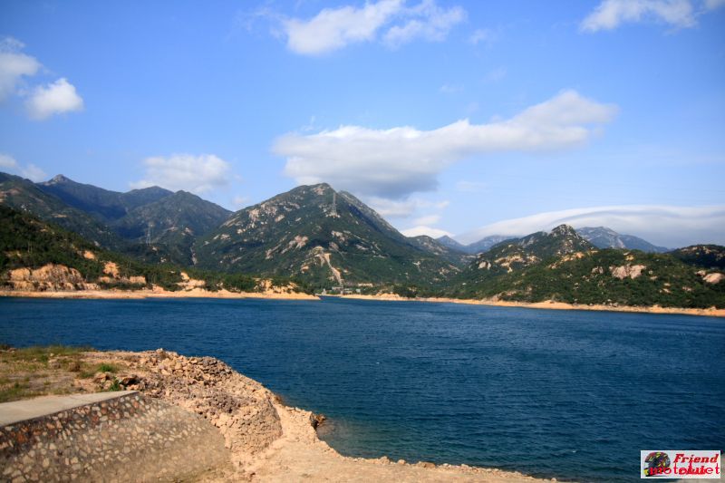 山顶上的水库