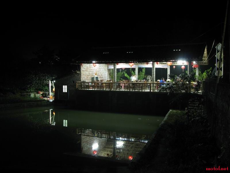 080.JPG