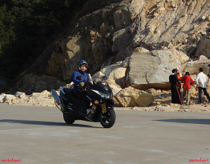 20081123_a23fee9bfc5ab29f48e52UiWy4ZFbbXA.jpg