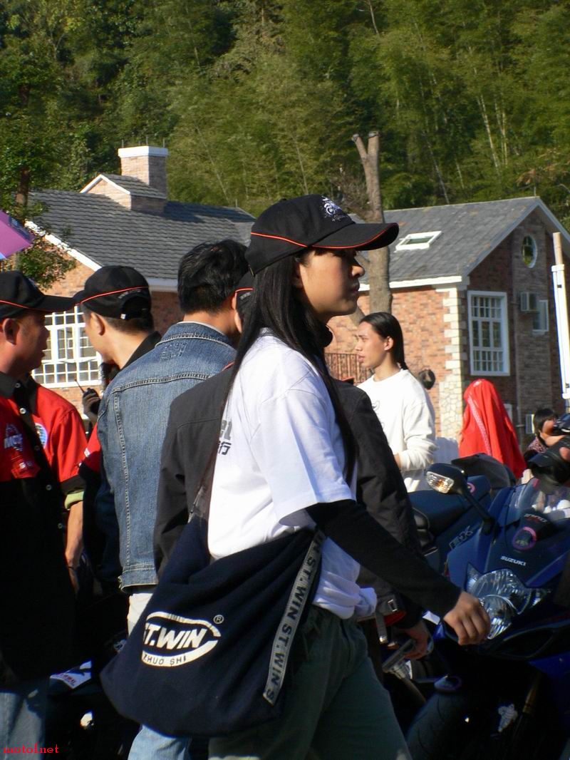 旋转 P1100985.JPG