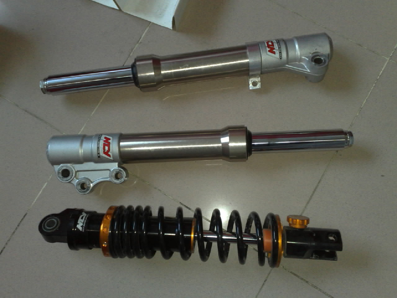 NCY前叉已卖，后叉500