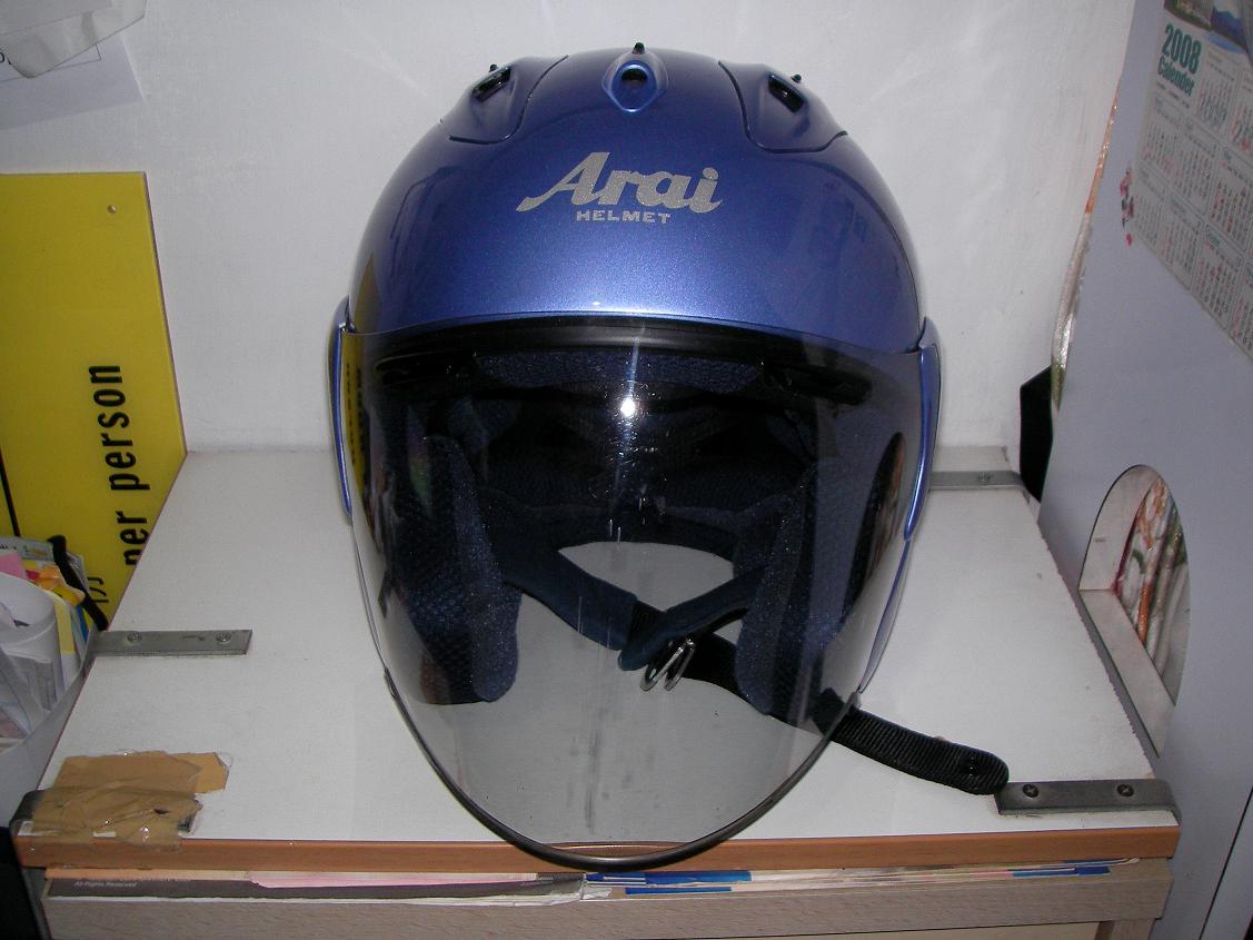 ARAI半盔4.JPG