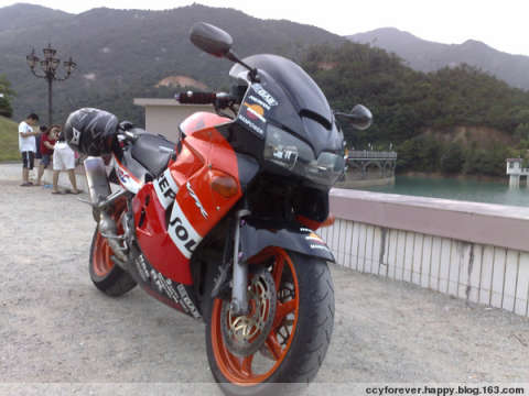 VFR800