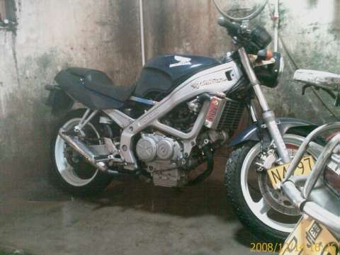 广东湛江出售 HONDA VT250 SPADA 街跑 4700元