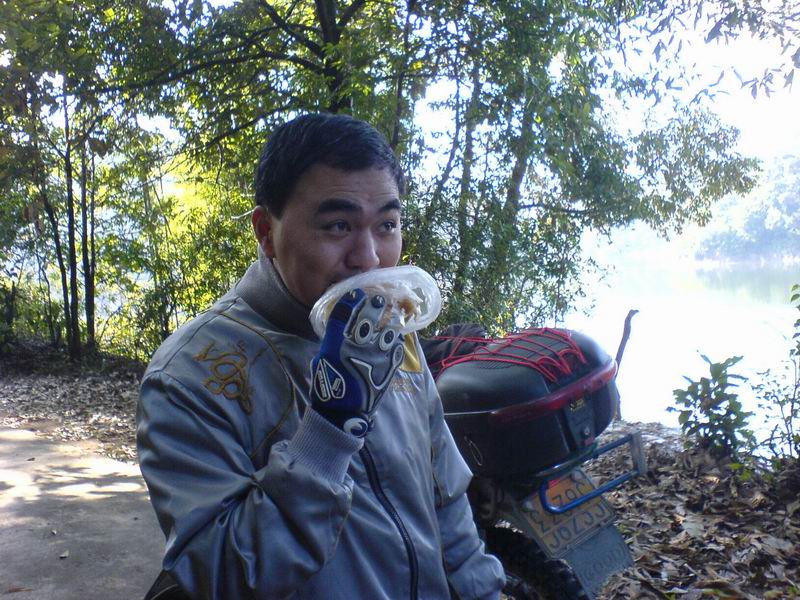 010.JPG