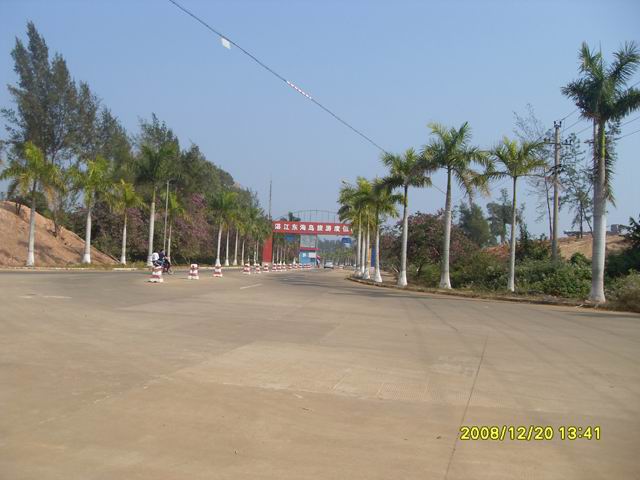 龙海天大门，外地游客进去要买票的