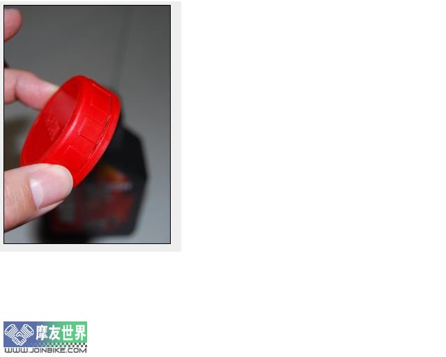 那盖子怎解释啊,那是最基本的假货特征了,国产货都很少出现更何况是进口油