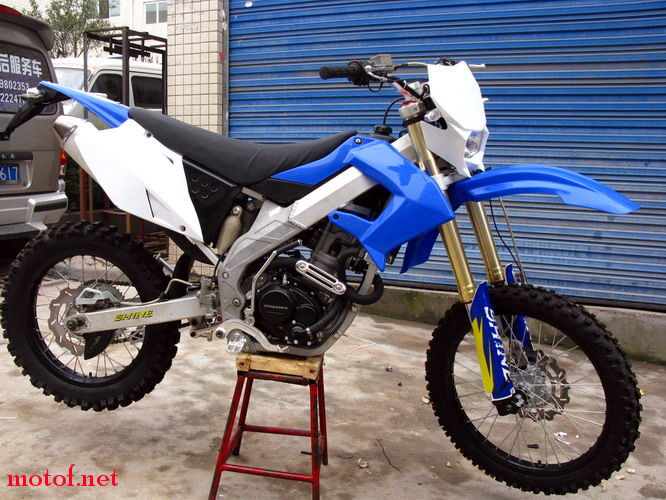 军力 250 水冷-越野.jpg