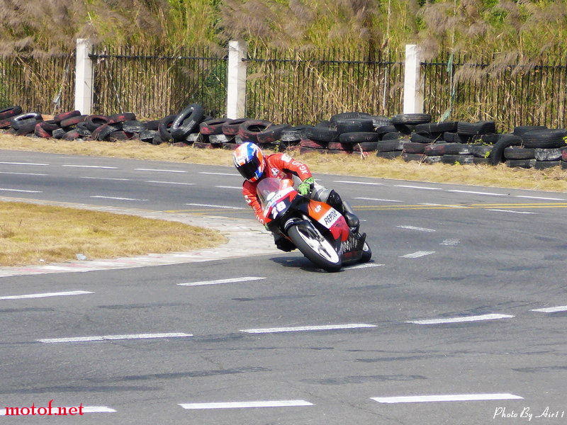 2009元旦摩托坊二耐077.jpg