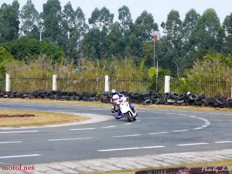 2009元旦摩托坊二耐072.jpg