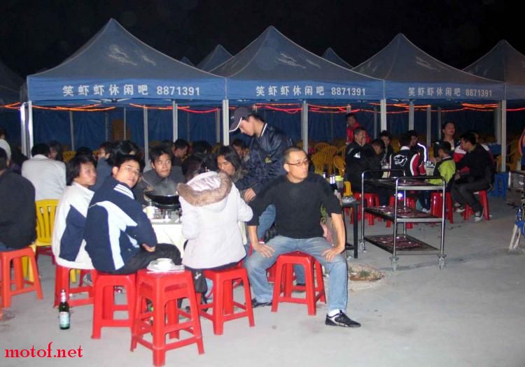 准备走出去的主持的平烦人(奶妈)