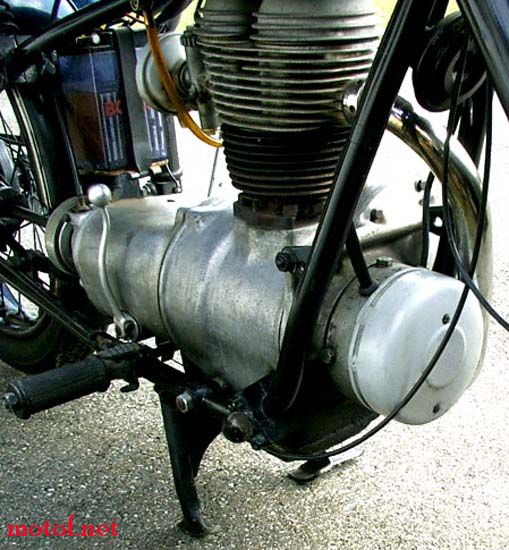 R24-motor-vorne-rechts.jpg