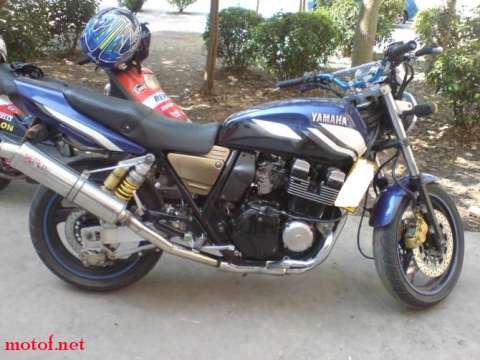 XJR400