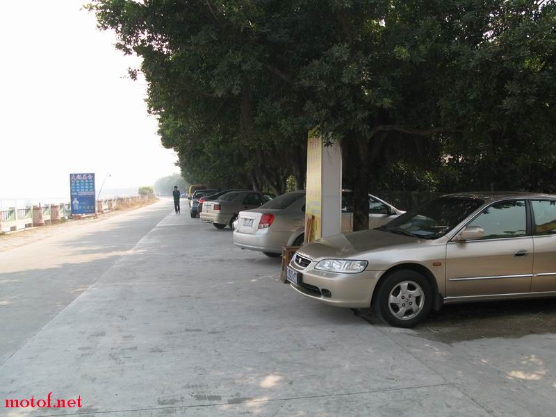 030.JPG