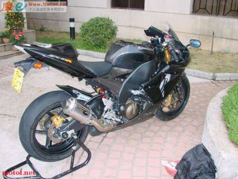05 ZX-10R