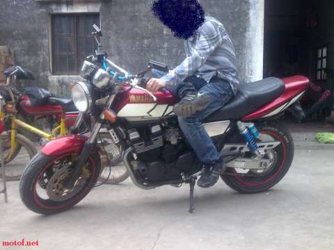XJR400
