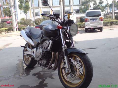 鹤山代友出售03cb400和98黄蜂600