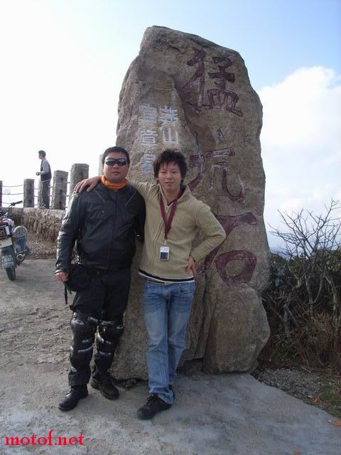 这是其中一位客家朋友，还要另一个忘记合影了