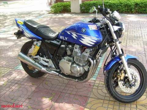 00XJR400