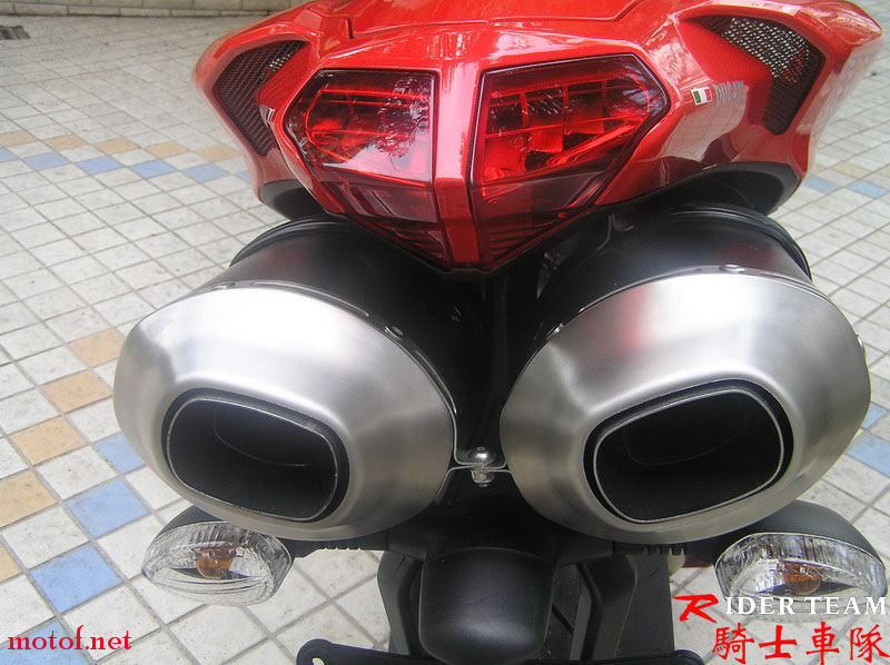 P1010255_缩小大小副本.jpg