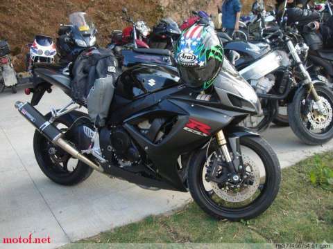 GSX600