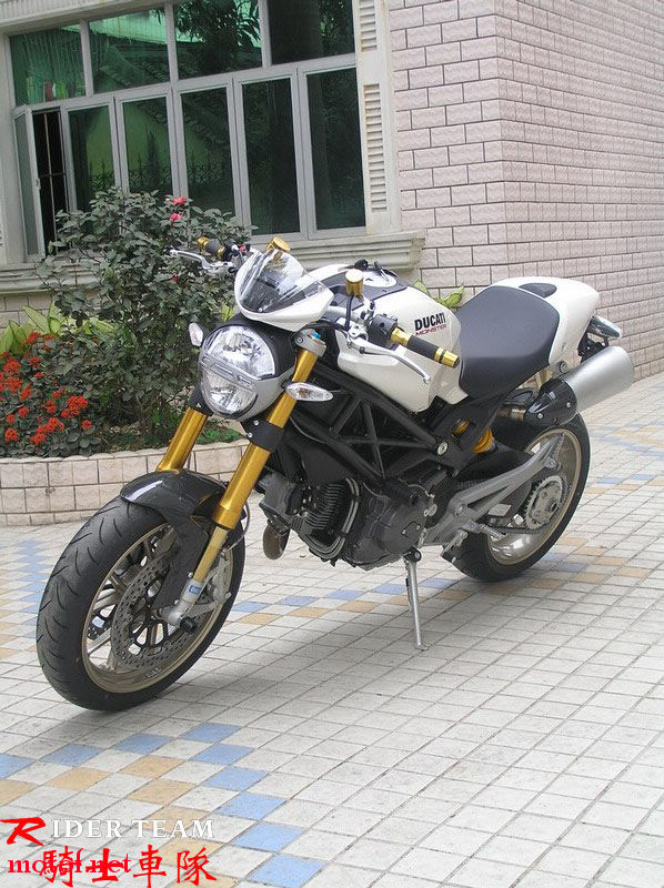 P1010242_缩小大小副本.jpg