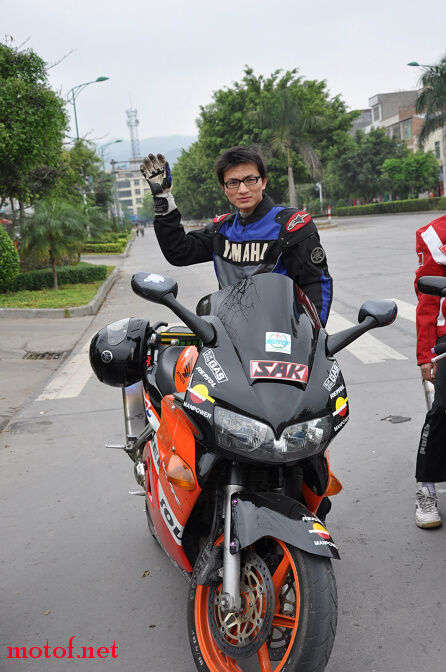 00美版VFR800