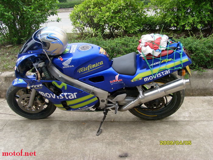 SI850670.jpg