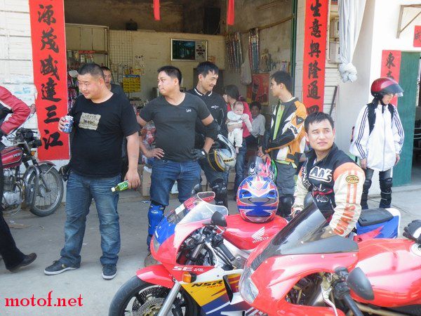 在我们回程的路上,,出现了感动人的一幕