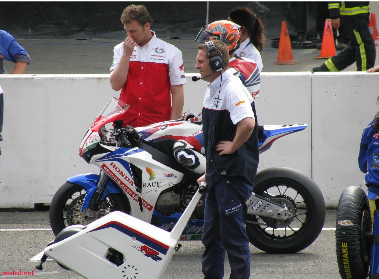 09CBR1000RR-pk.jpg