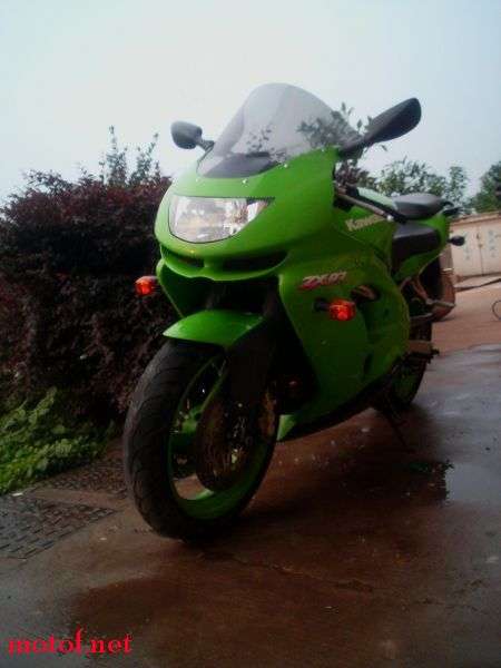 ZX-9R